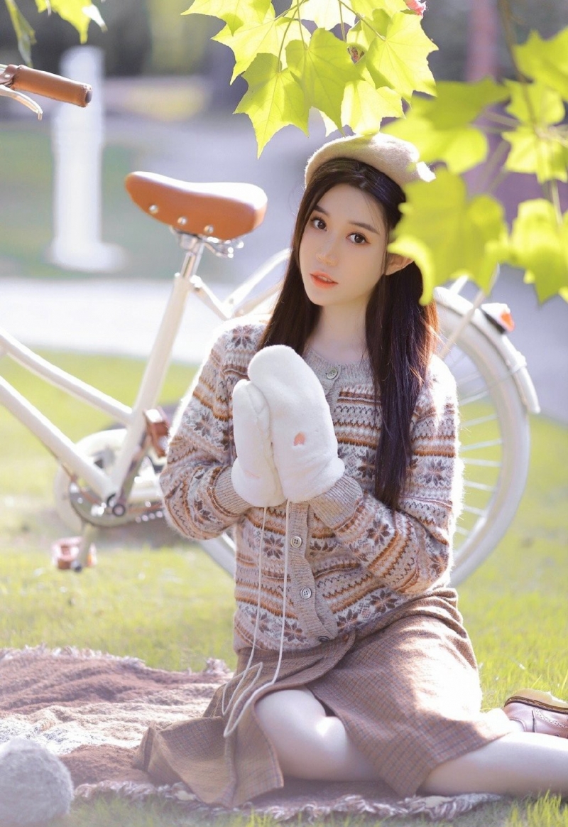 黑长直发美女美丽大方户外写真