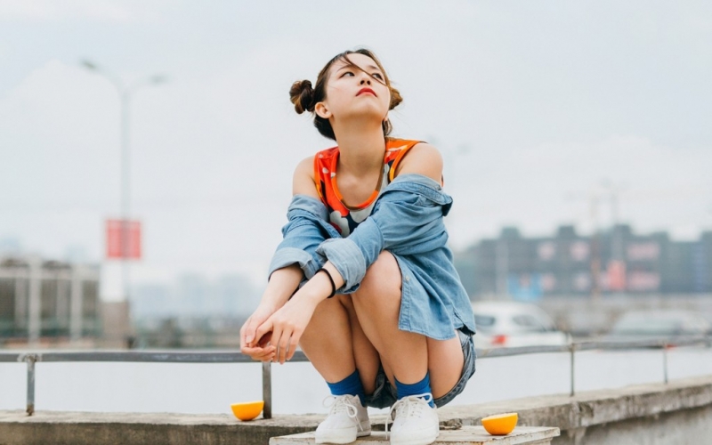 哪咤头小姐姐青春靓丽街拍写真