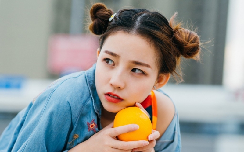 哪咤头小姐姐青春靓丽街拍写真