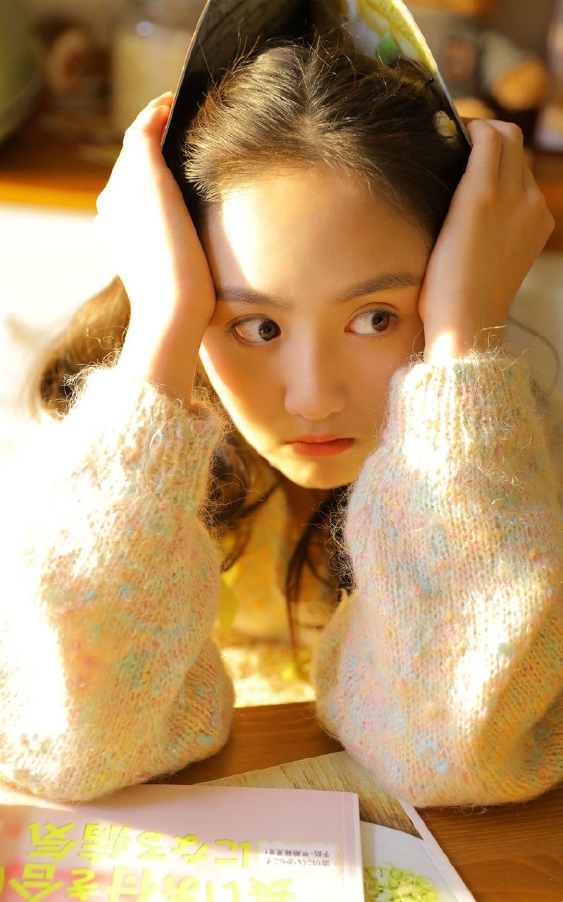 双马尾辫萝莉调皮搞怪居家写真