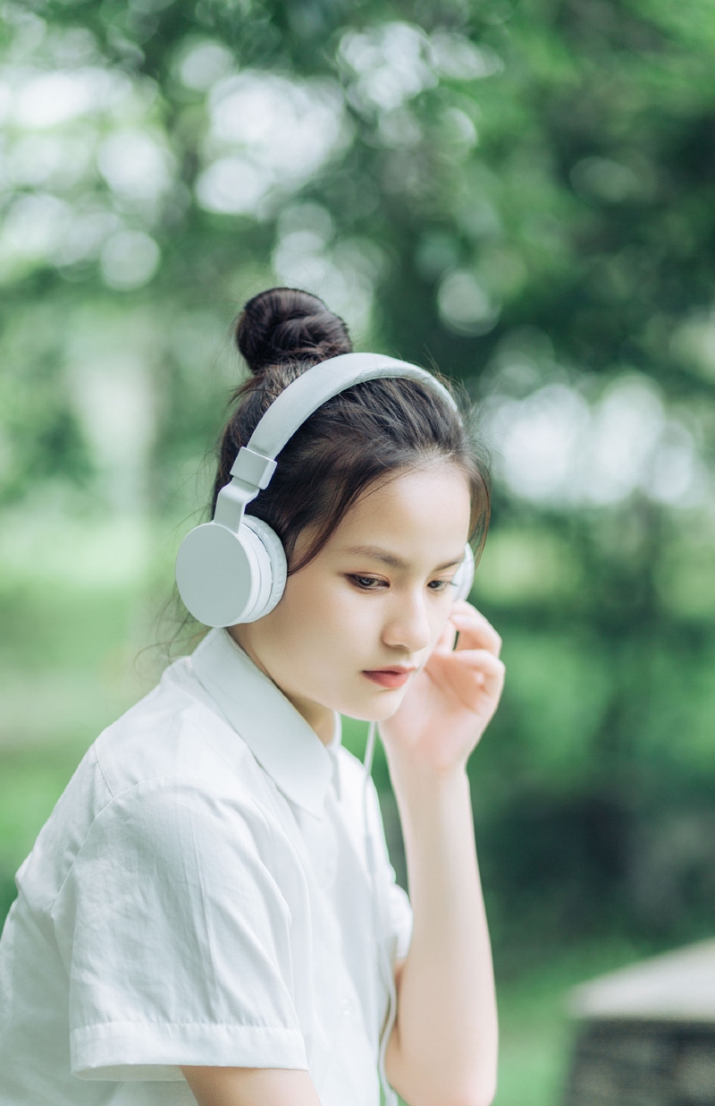 丸子头美女学生妹清新脱俗私拍