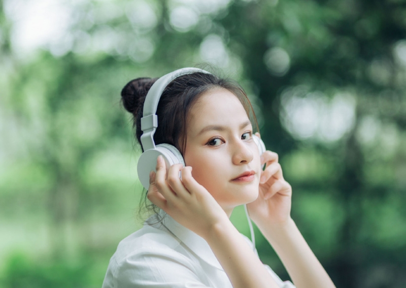 丸子头美女学生妹清新脱俗私拍