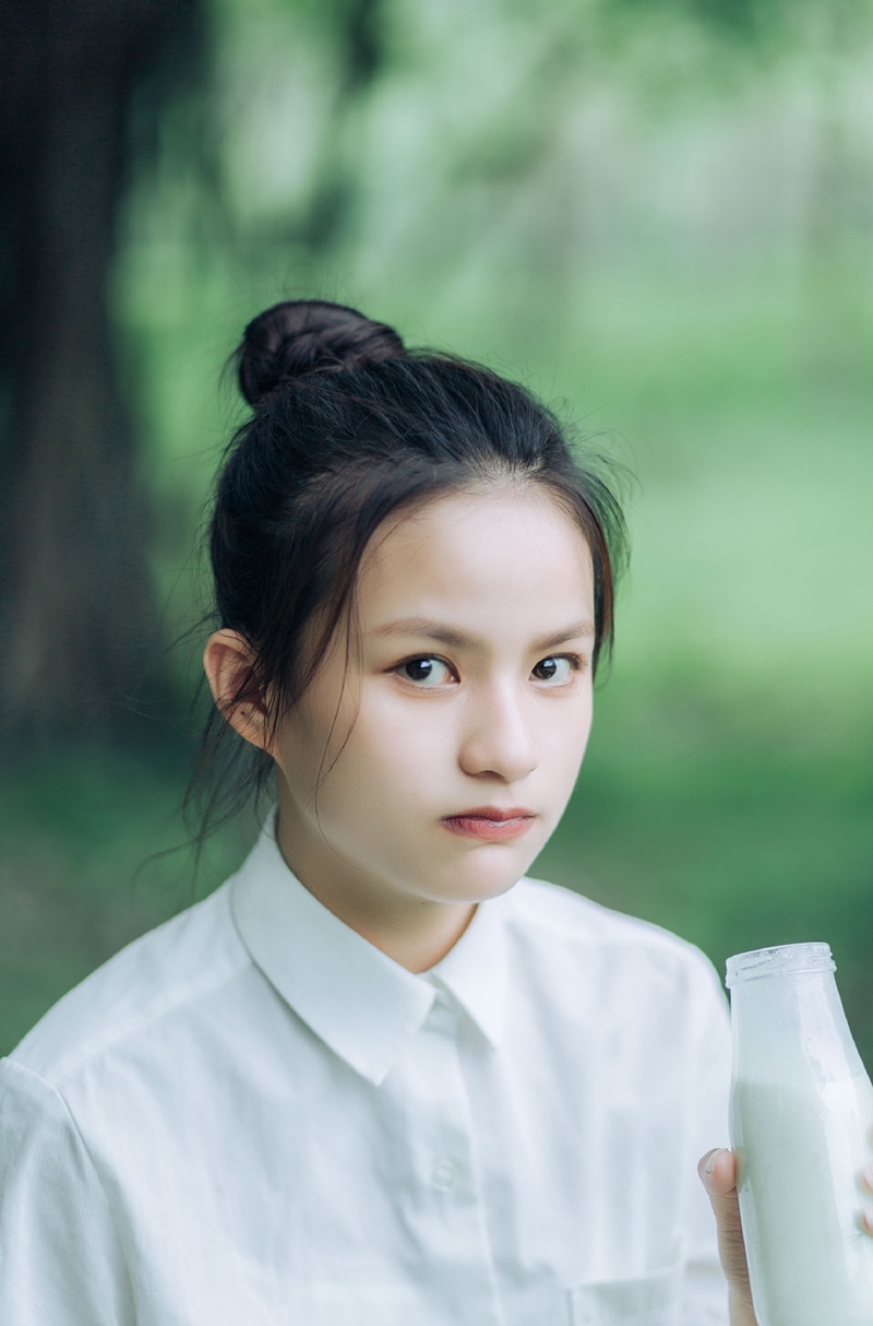 丸子头美女学生妹清新脱俗私拍