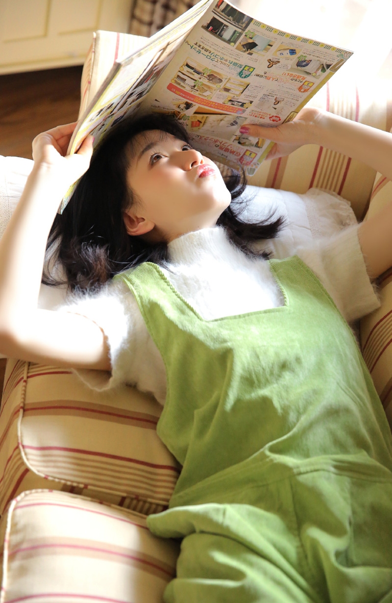 元气少女齐肩短发乖巧文静写真