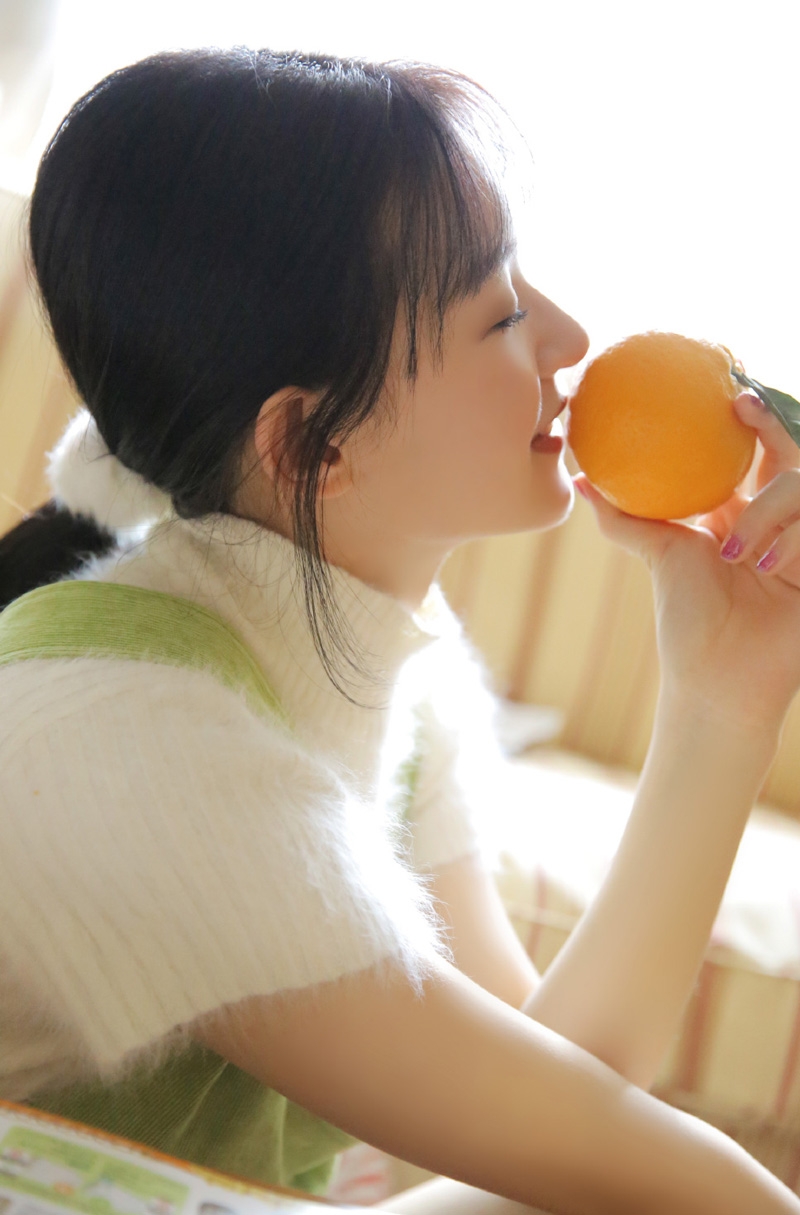 元气少女齐肩短发乖巧文静写真