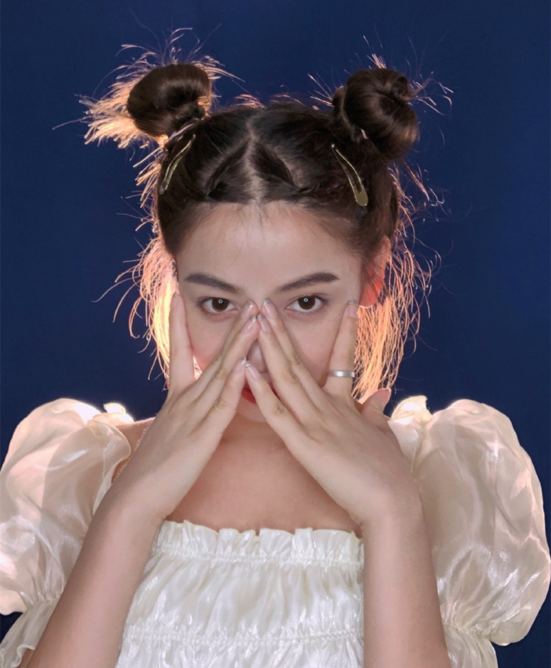 哪吒头小姐姐俏皮可爱艺术写真