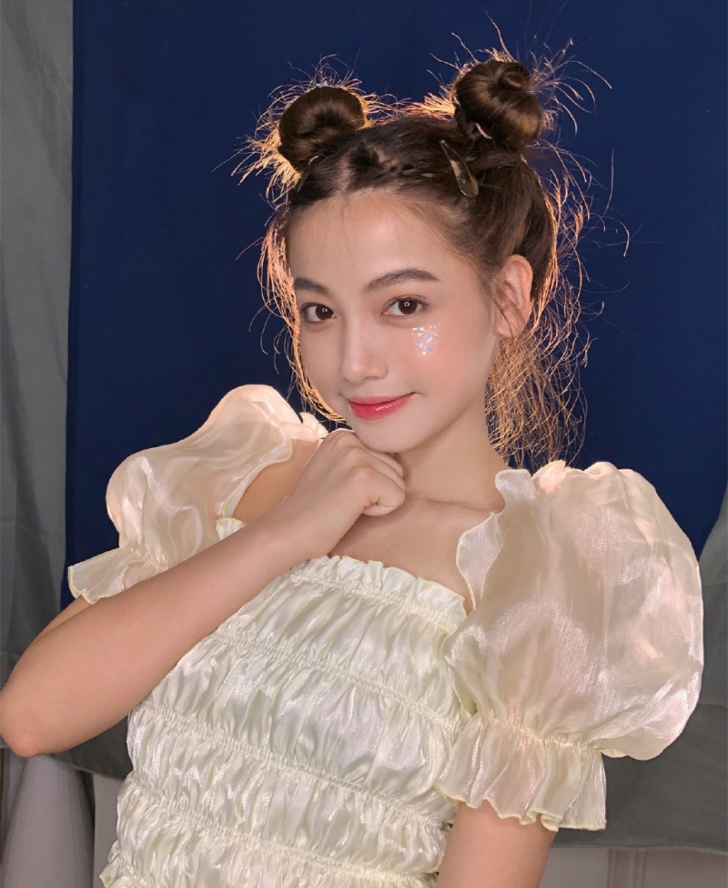 哪吒头小姐姐俏皮可爱艺术写真