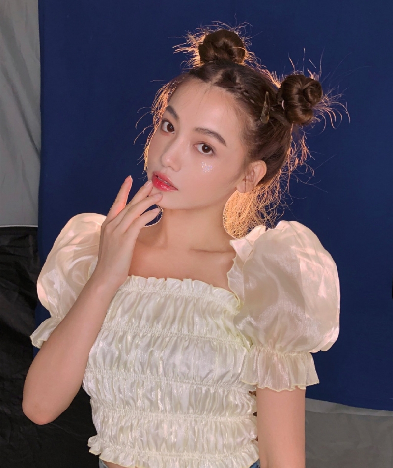 哪吒头小姐姐俏皮可爱艺术写真