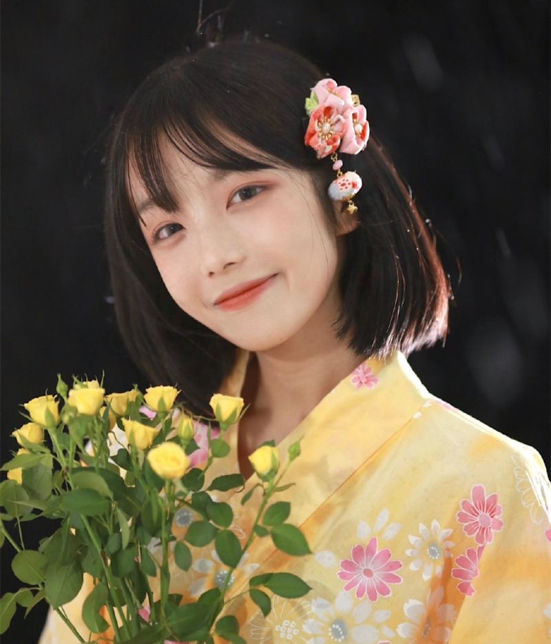 和服美女齐肩短发乖巧文静套图