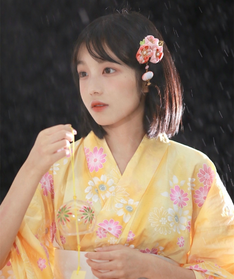 和服美女齐肩短发乖巧文静套图