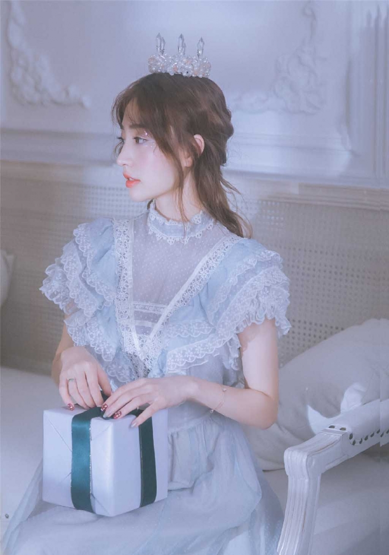 金发少女蕾丝纱裙唯美梦幻私拍