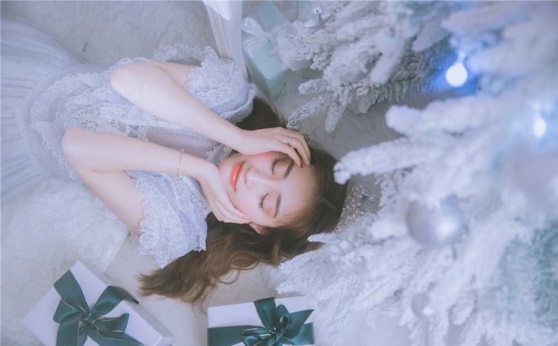 金发少女蕾丝纱裙唯美梦幻私拍