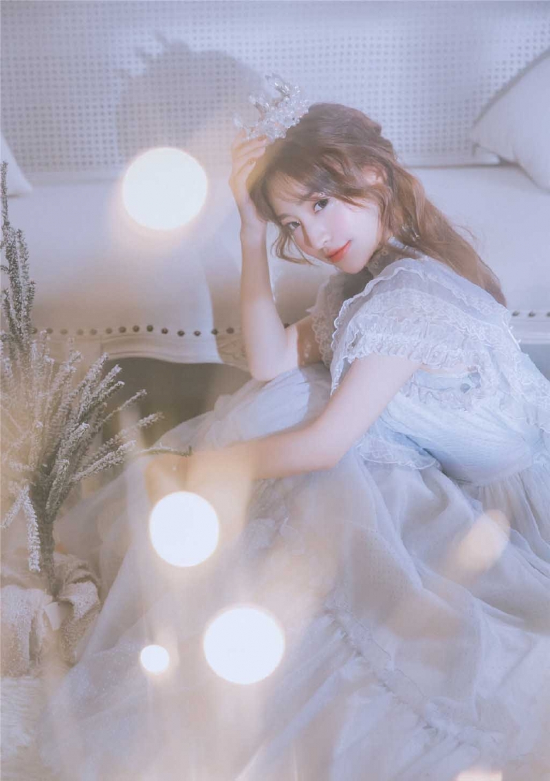 金发少女蕾丝纱裙唯美梦幻私拍