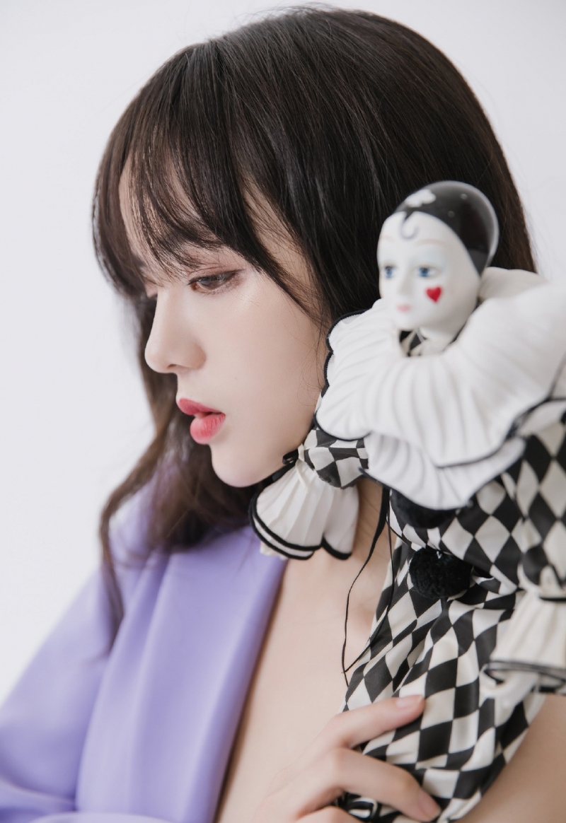 西装美女御姐修长美腿艺术写真