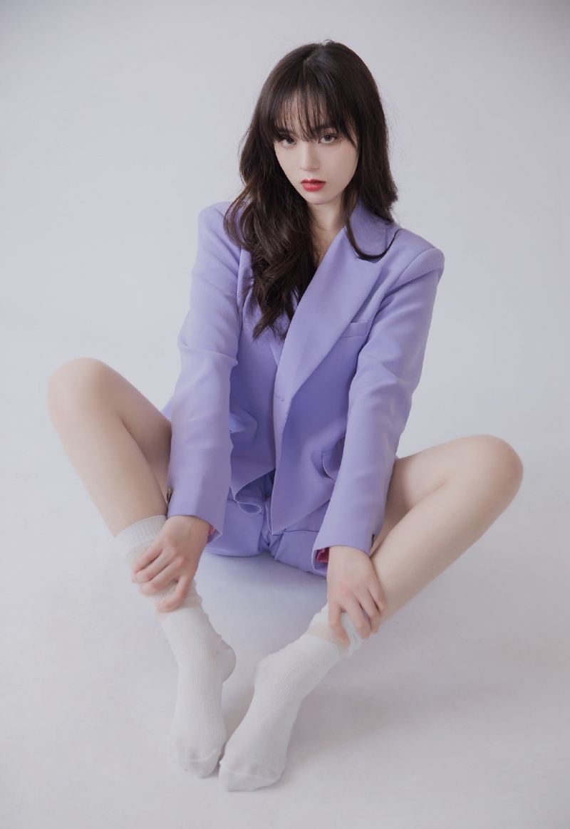 西装美女御姐修长美腿艺术写真