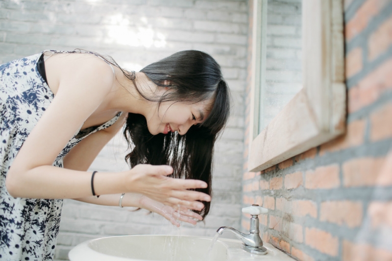 日系小清新美女光滑牛奶肌套图