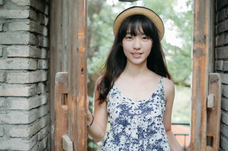 日系小清新美女光滑牛奶肌套图