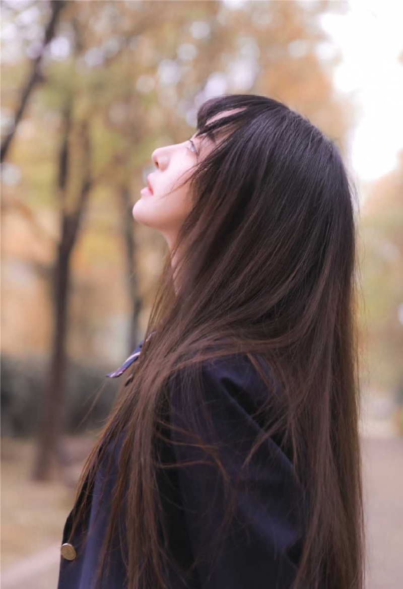 校园女神黑长直发美丽大方写真