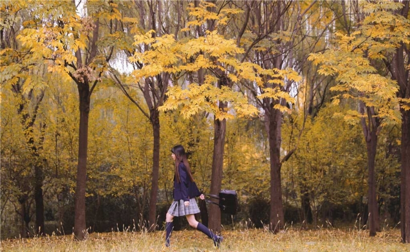 校园女神黑长直发美丽大方写真