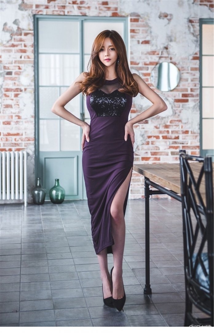 街拍韩国美女高跟美腿诱惑写真