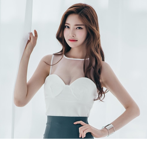 韩国大波美女极品翘臀诱惑写真