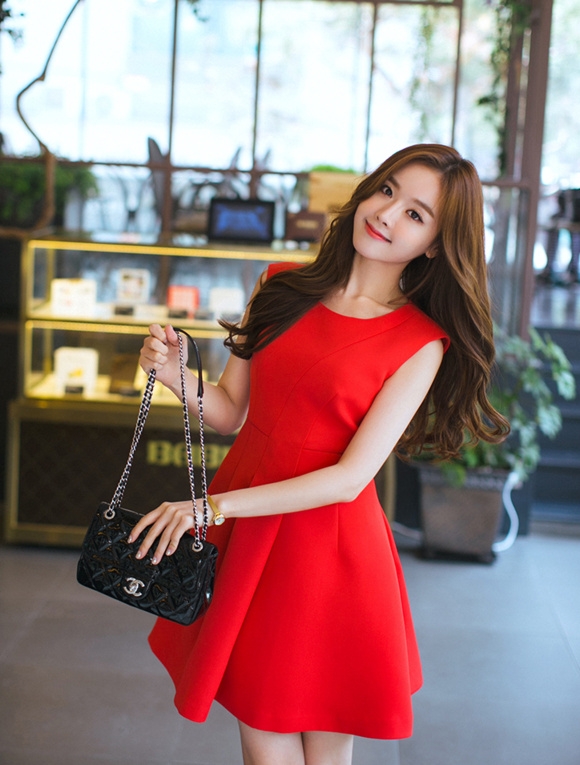 性感韩国女生完美身材街拍写真