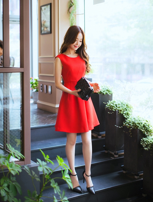 性感韩国女生完美身材街拍写真