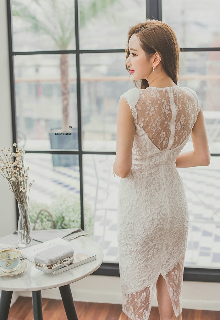 韩国红唇美女嫩模前凸后翘美图