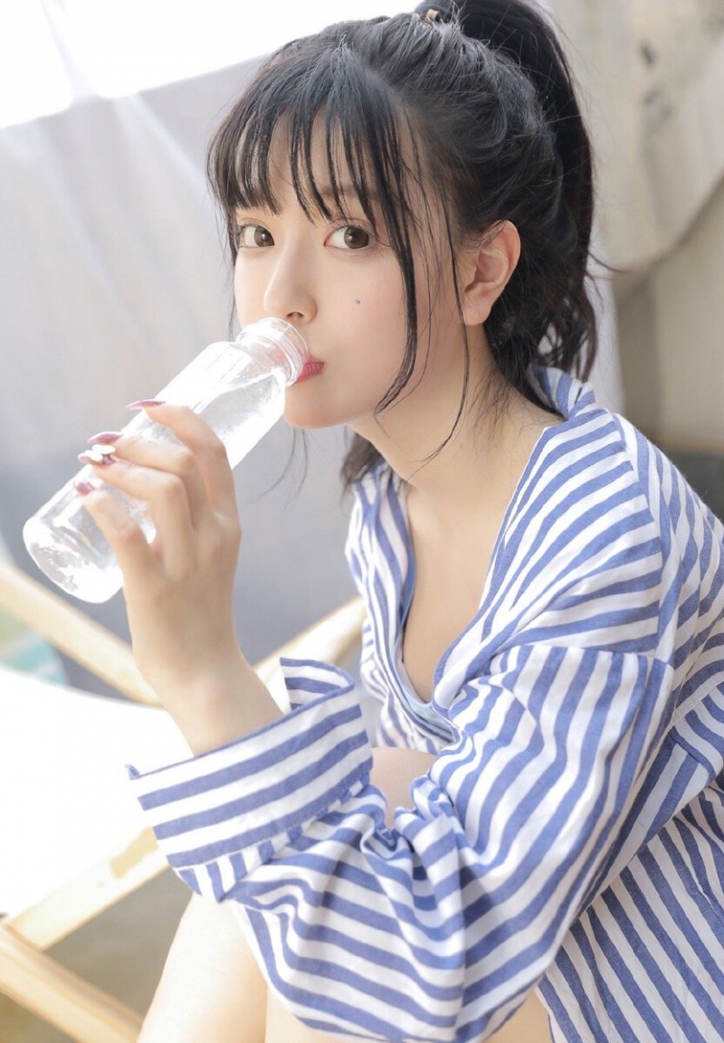 性感比基尼美少女细腰长腿美图