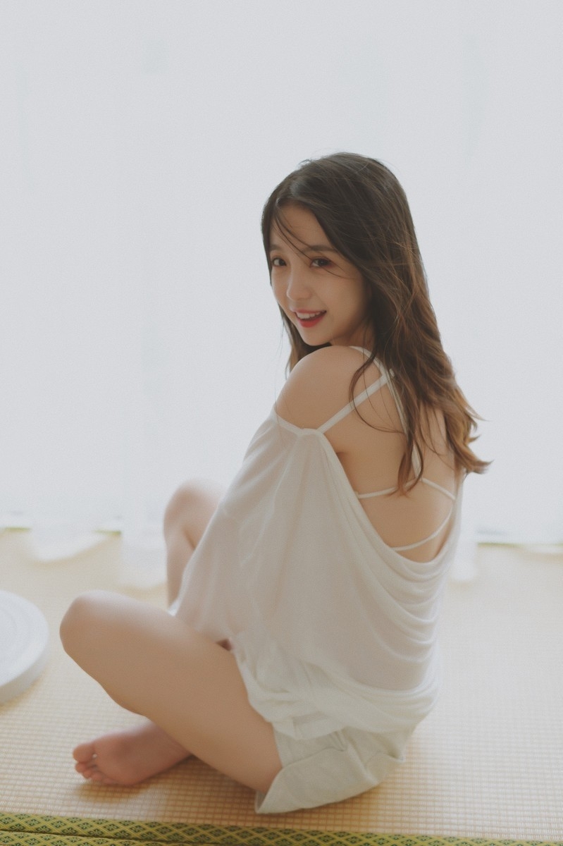 性感美腿美女香肩美背诱惑写真