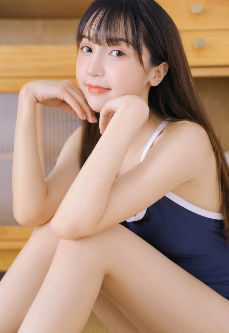 日本萝莉连体泳衣性感身材套图