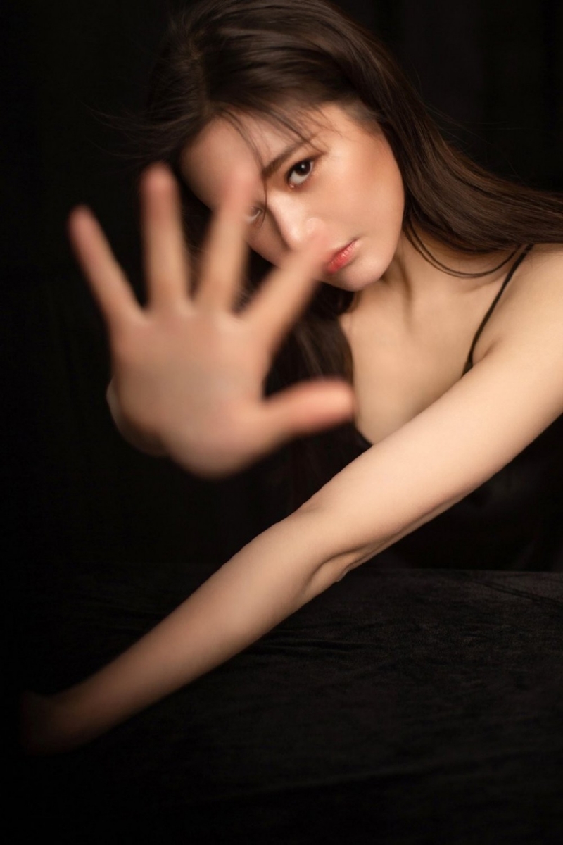 宅男女神低胸吊裙深沟美乳套图