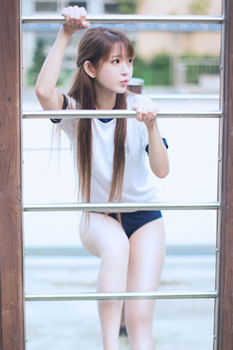 体操服学生妹美腿翘臀诱惑私拍