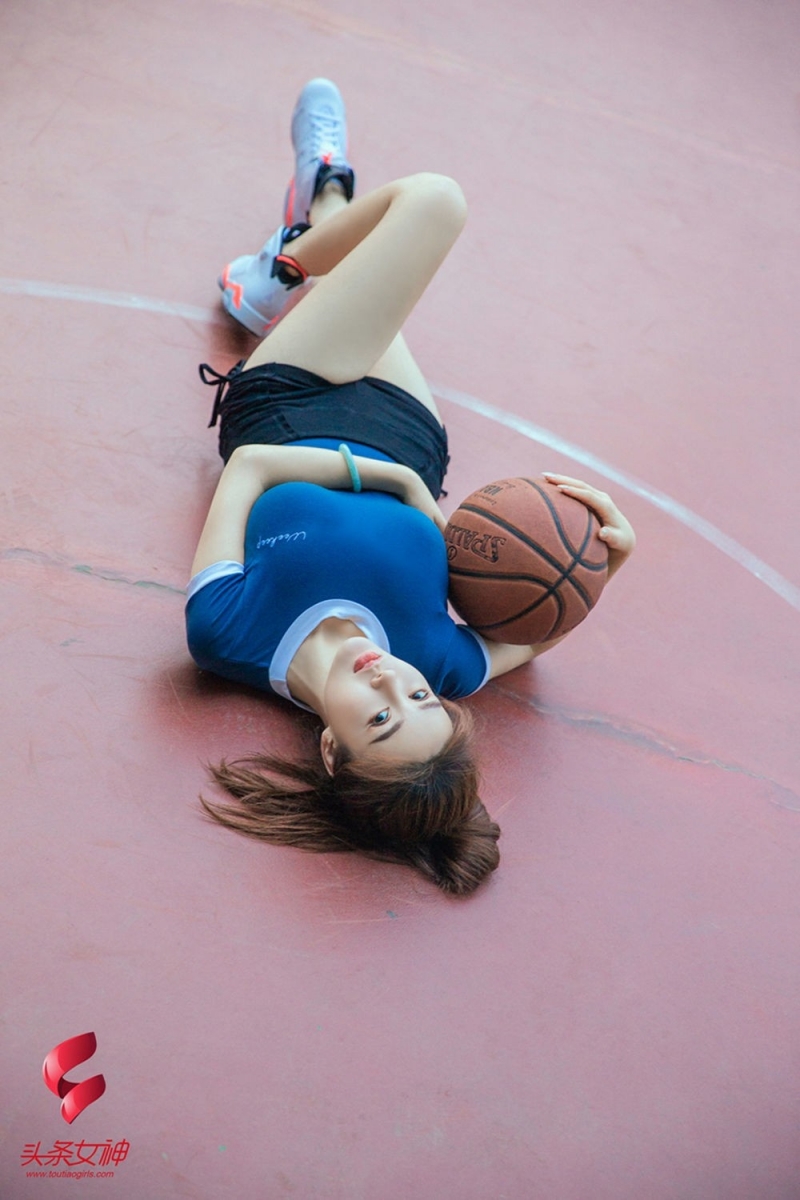 篮球宝贝美腿翘臀极品销魂写真