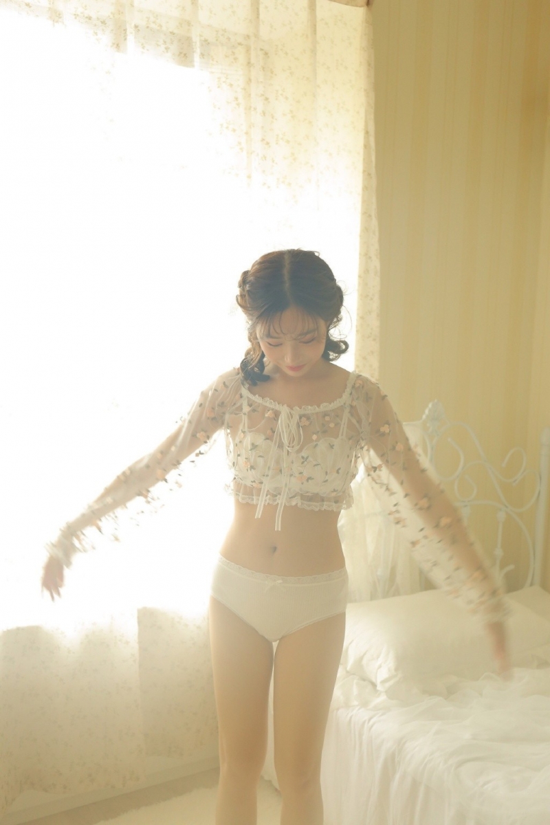 蕾丝美女极品透视内衣诱惑美图