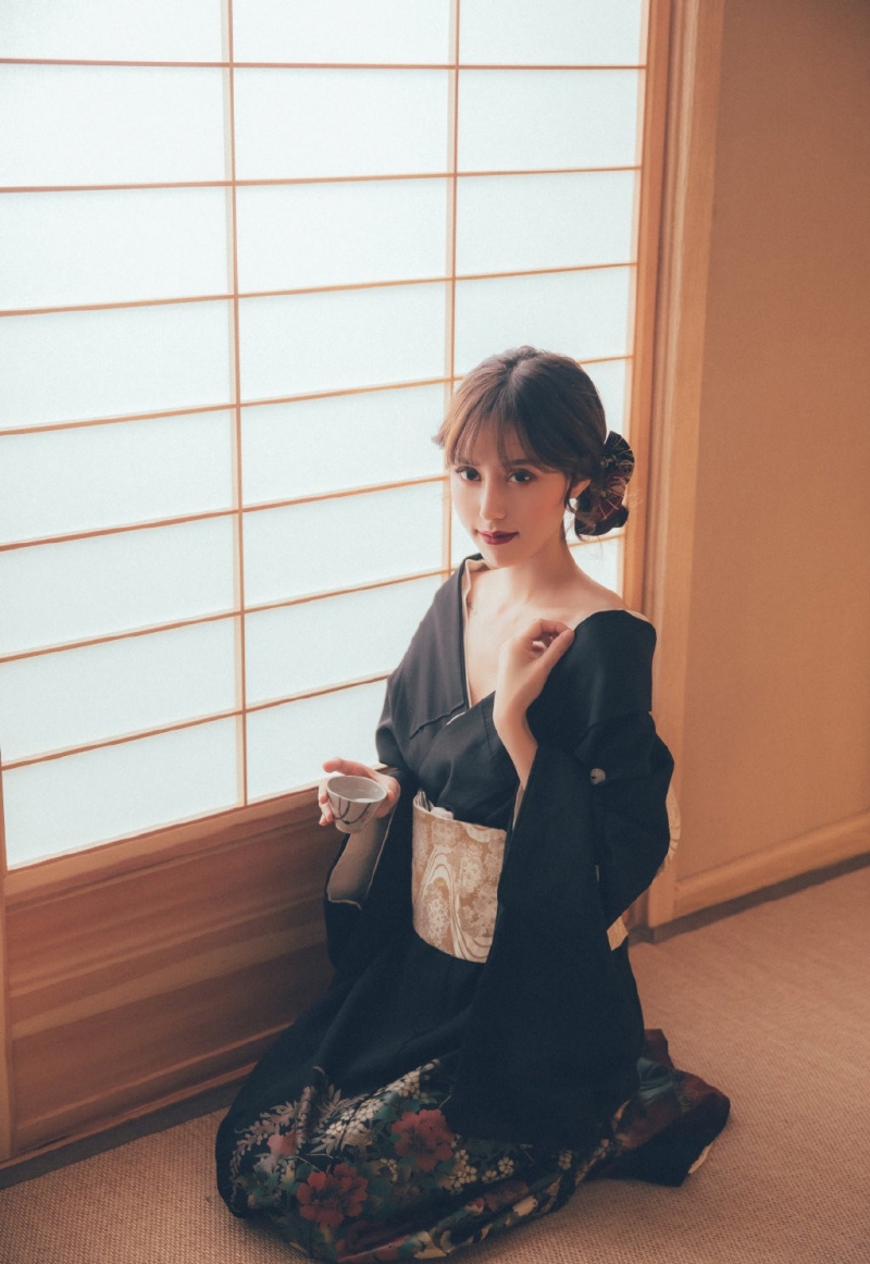 性感和服美女香肩诱惑精选图片