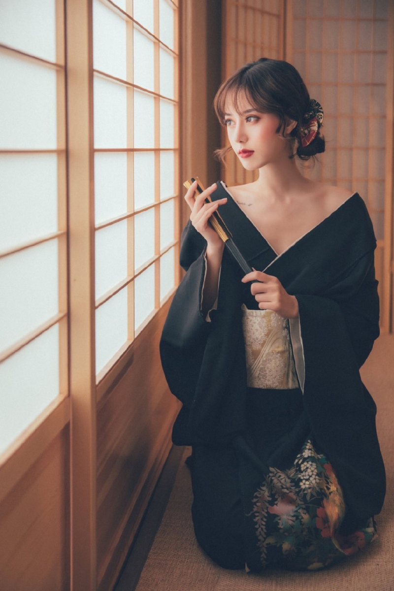 性感和服美女香肩诱惑精选图片