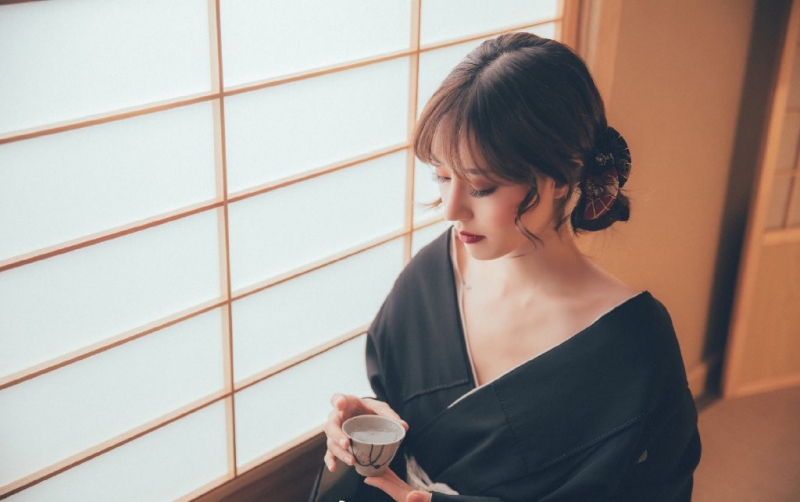 性感和服美女香肩诱惑精选图片