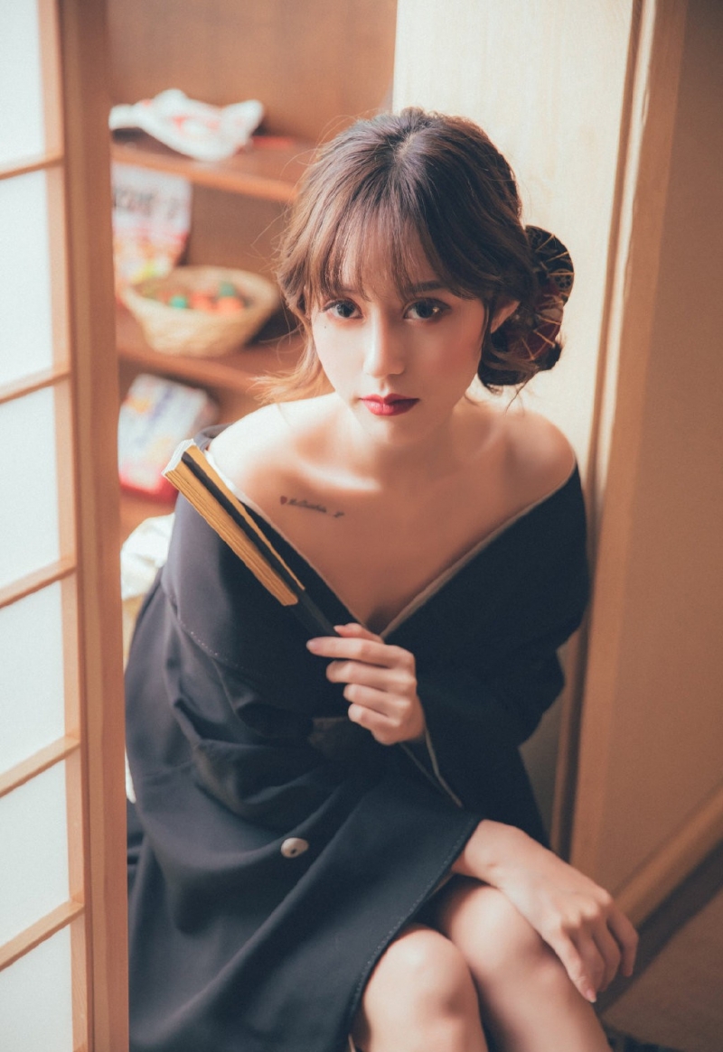 性感和服美女香肩诱惑精选图片