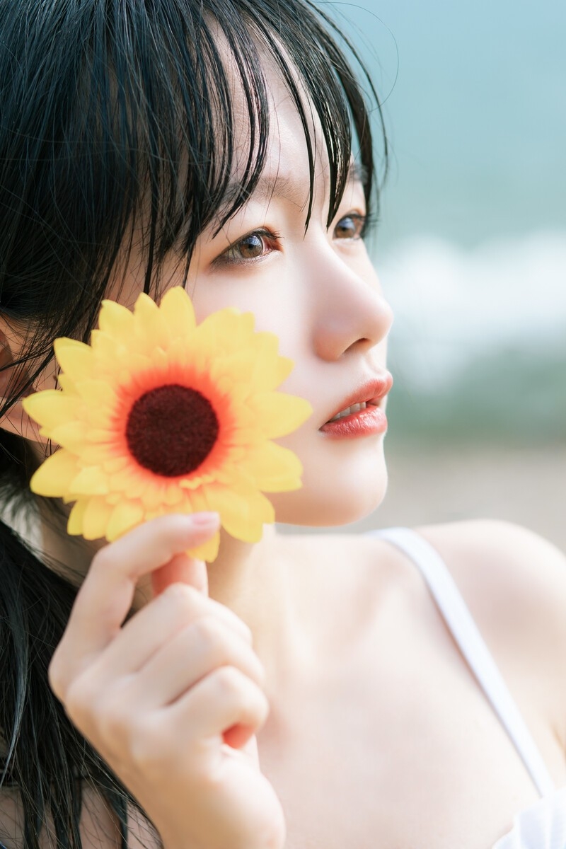 性感美少女比基尼泳衣沙滩写真