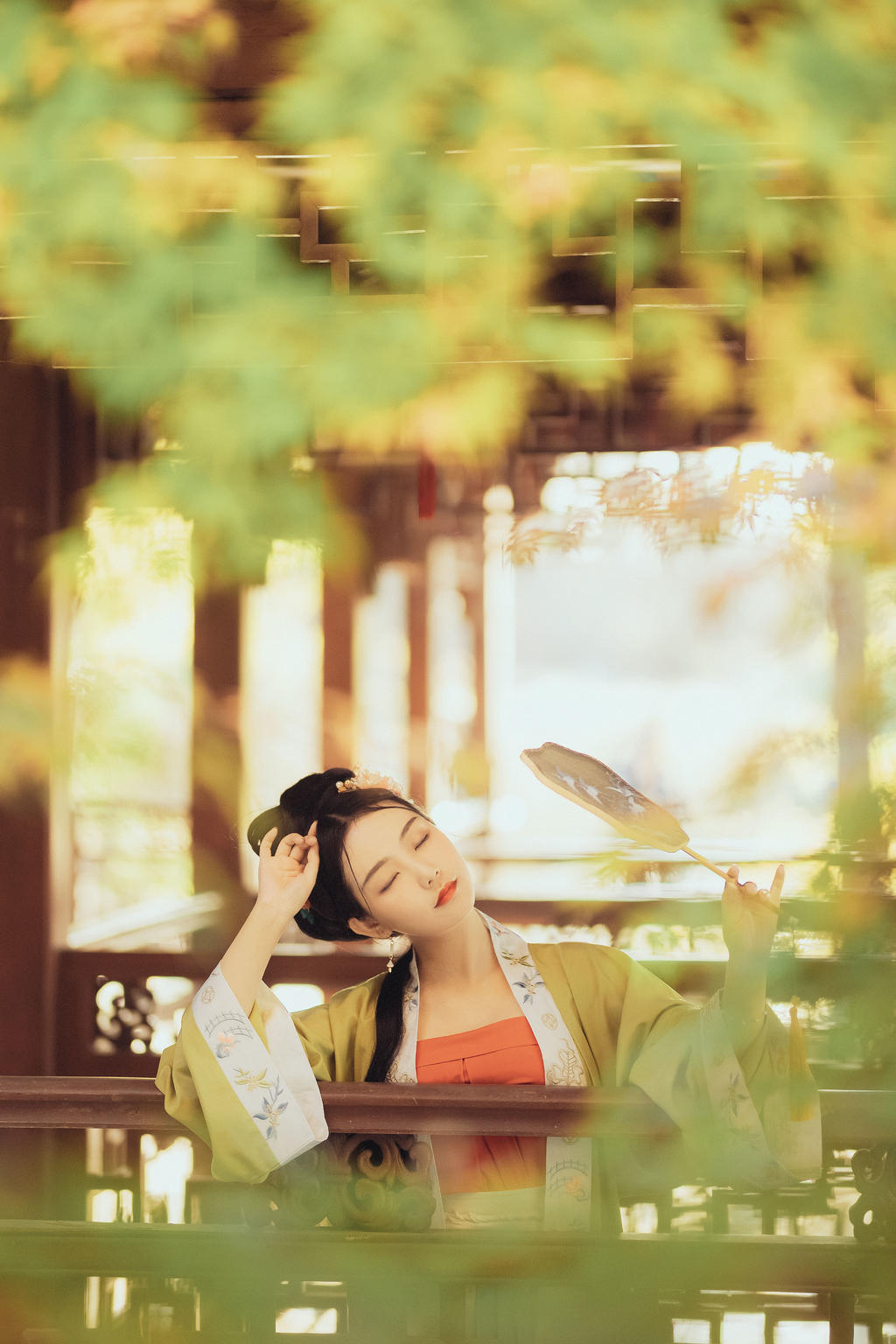 古装美女肤如凝脂面似桃花写真