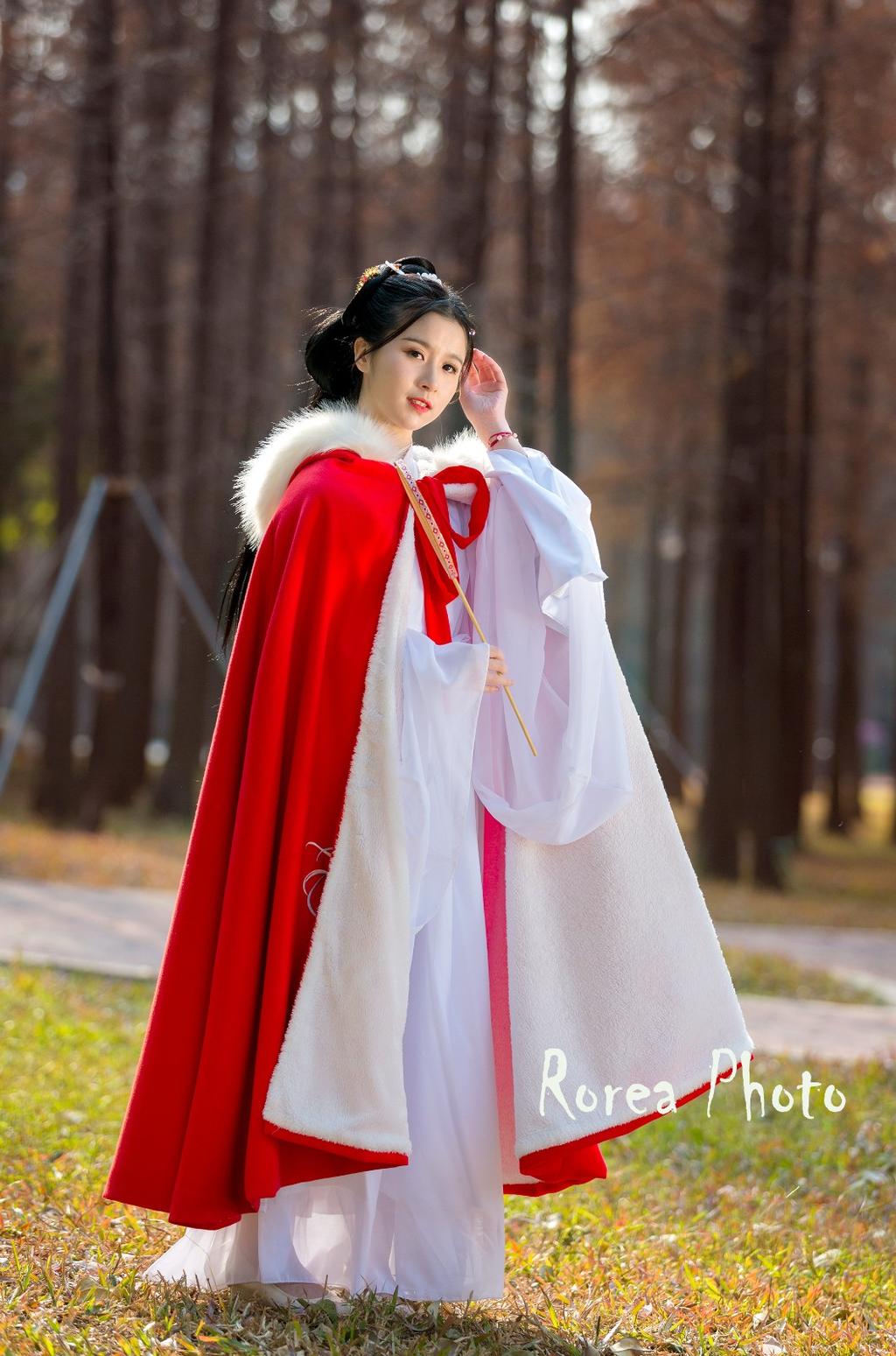 红唇雪肤古装美女高贵典雅美图