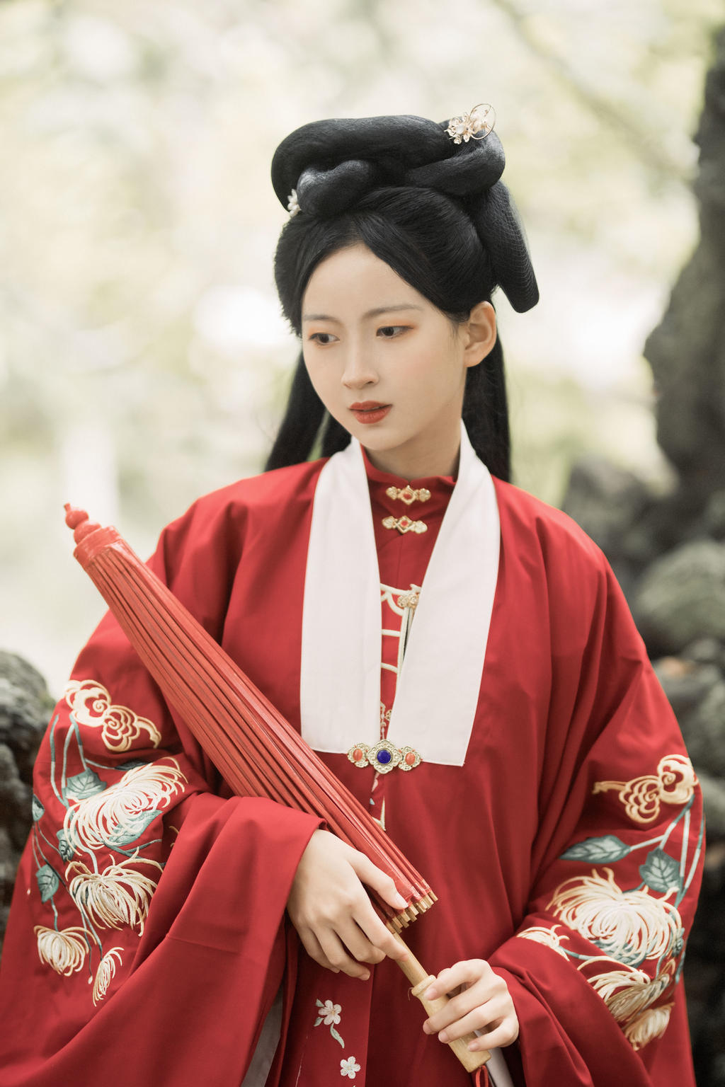 汉服美女红妆素裹婀娜多姿美图