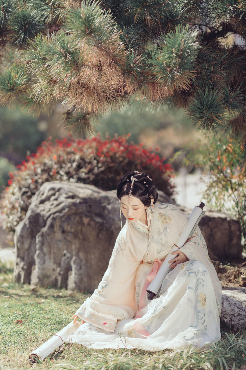 汉服美女红唇雪肤秀雅绝俗美图