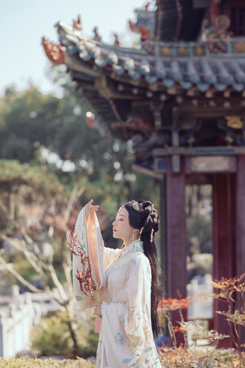 汉服美女红唇雪肤秀雅绝俗美图