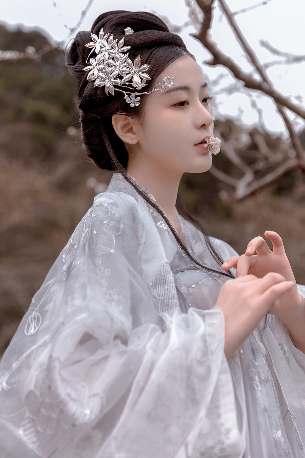 古装美女白衣飘飘仙气十足美图