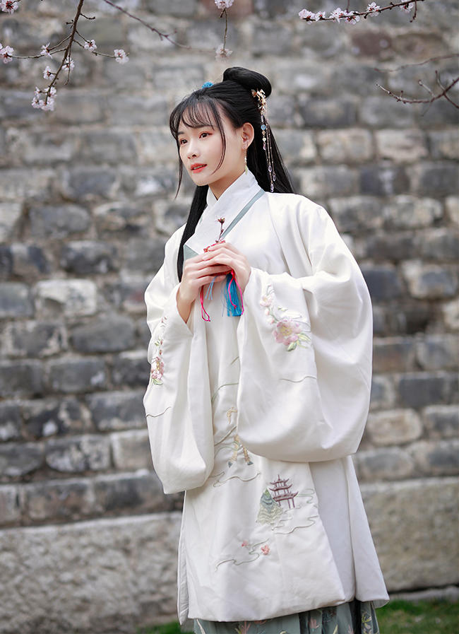 汉服美女长发及腰清新脱俗私拍