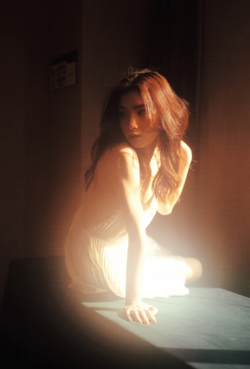 裸背少女真空诱惑顶级人体艺术