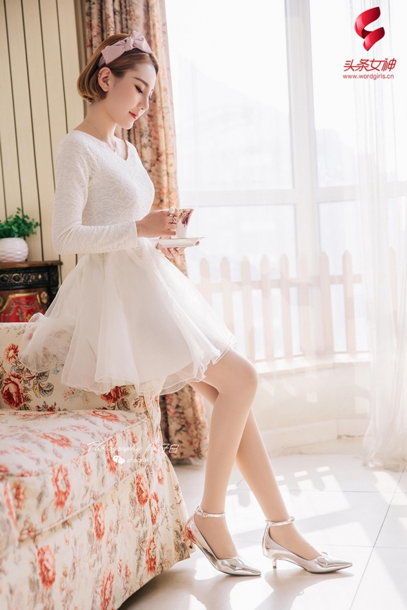 高跟鞋性感美少妇丝袜美腿写真