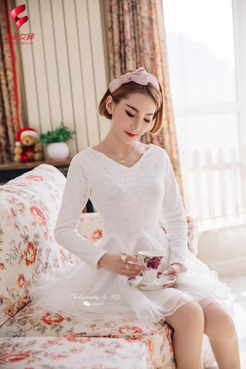 高跟鞋性感美少妇丝袜美腿写真